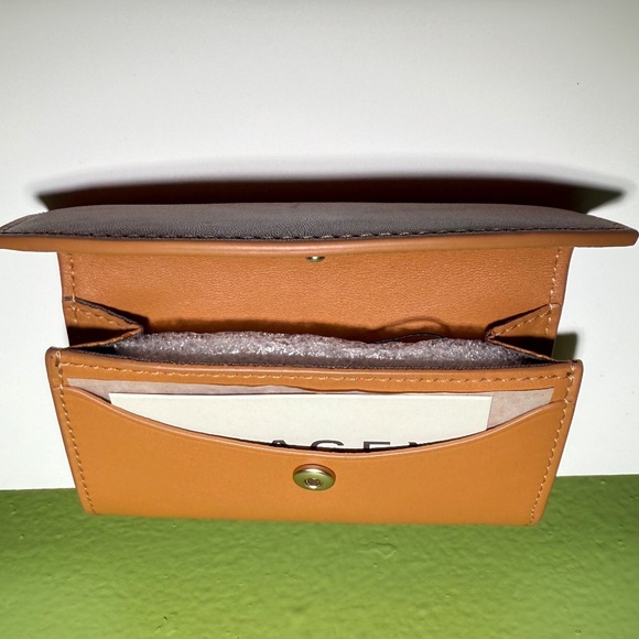Skagen Leather Flap Card Case - Picture 3 of 7